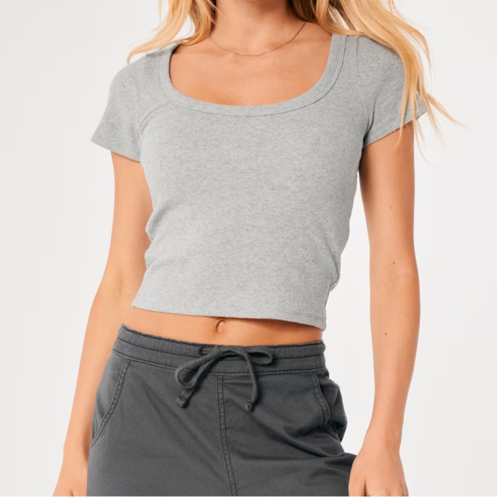 Hollister Ribbed Scoop Baby Tee
